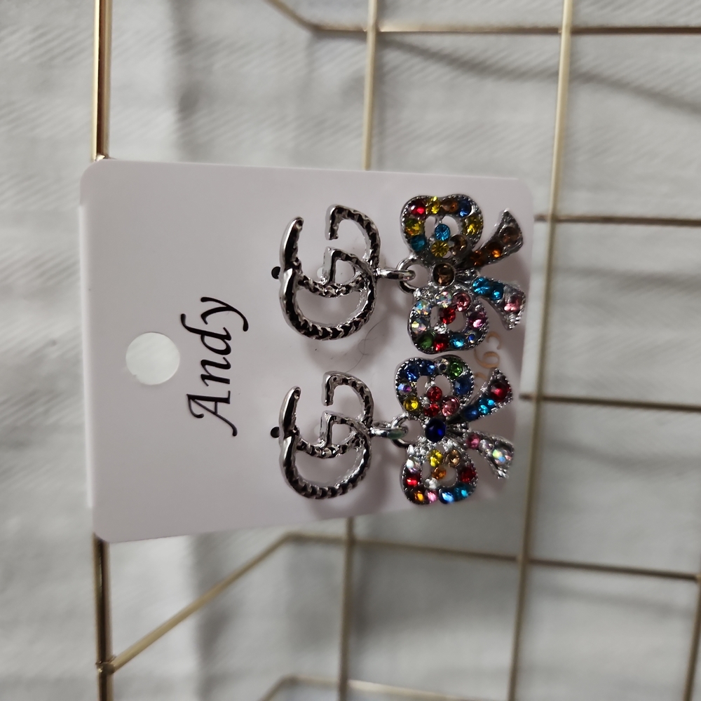 Luxurious earrings.